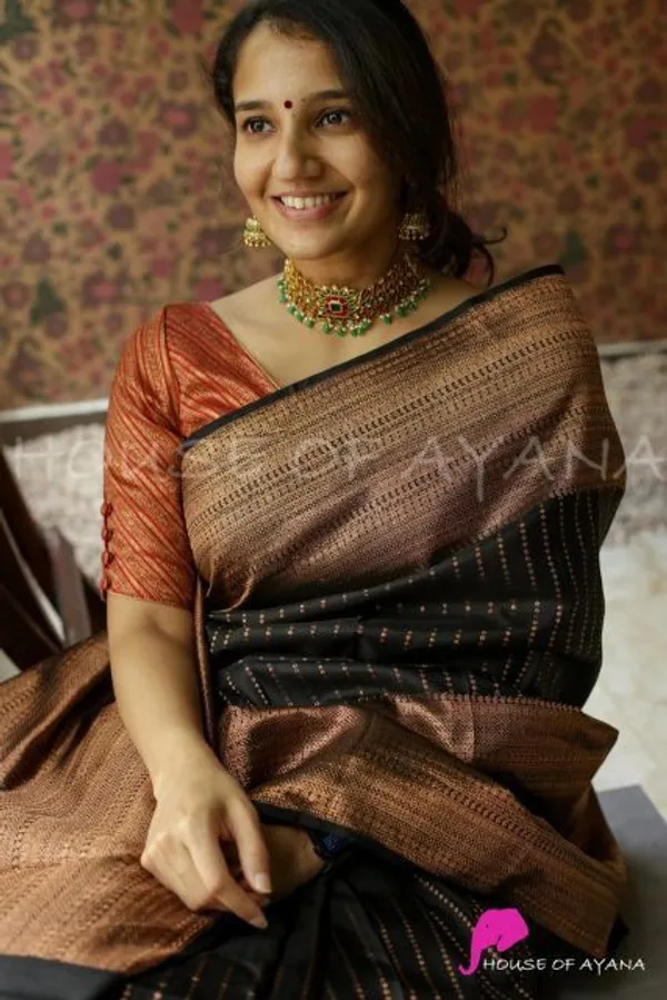 Black_Woven_Kanjivaram_Silk_Saree_with_Saree_Cover